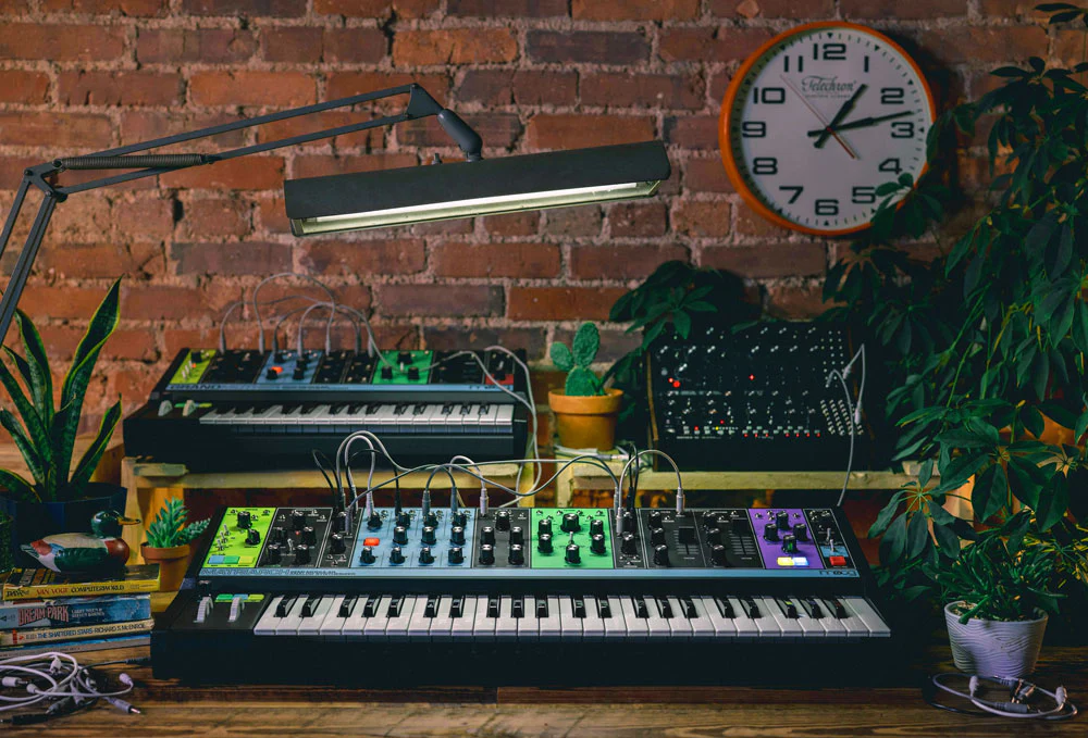Moog Matriarch Patchable 4-note Paraphonic Analogue Synthesiser - Image 19