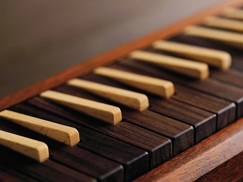 Suzuki W-37 Wooden Melodion - Image 6