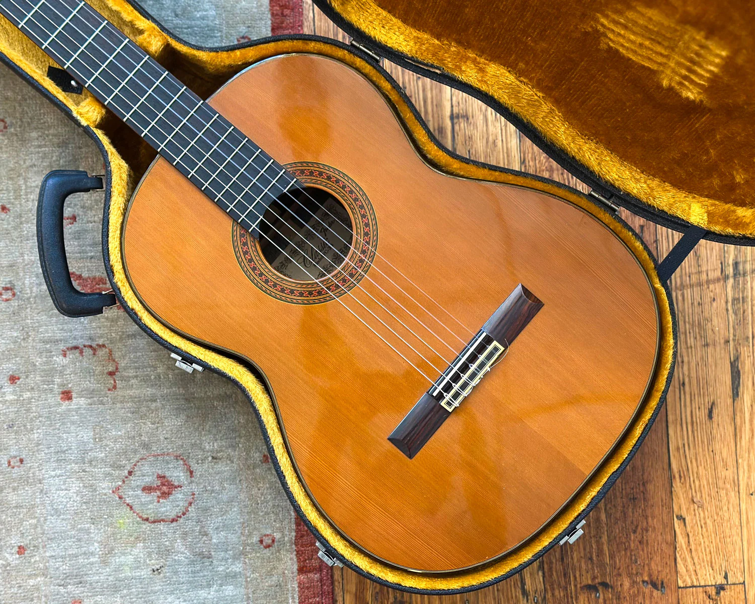 Made in Japan Fender FC-30 Classical Guitar - Solid Rosewood Back & Sides - Image 3