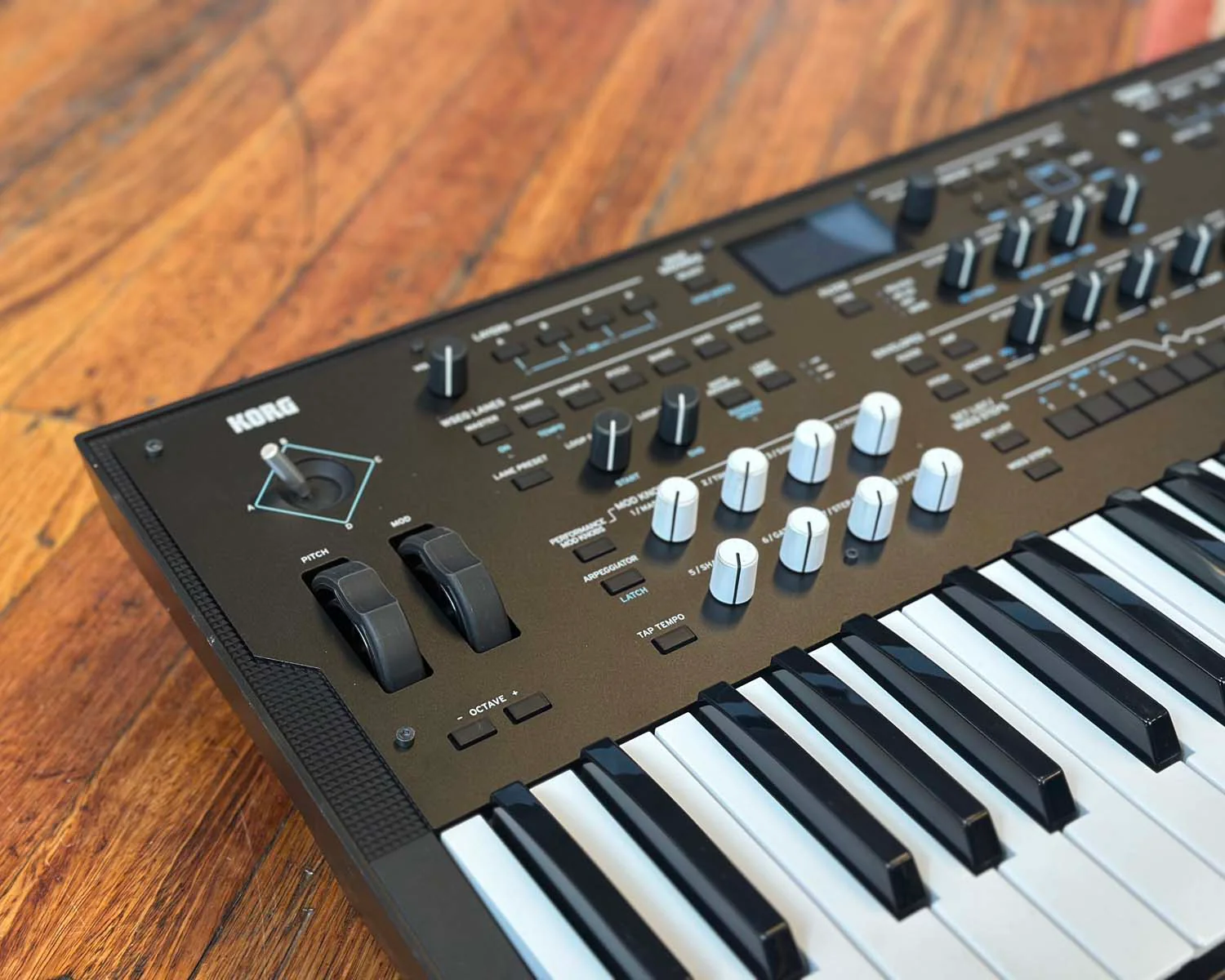 KORG Wavestate Sequencing Synthesiser - Image 3