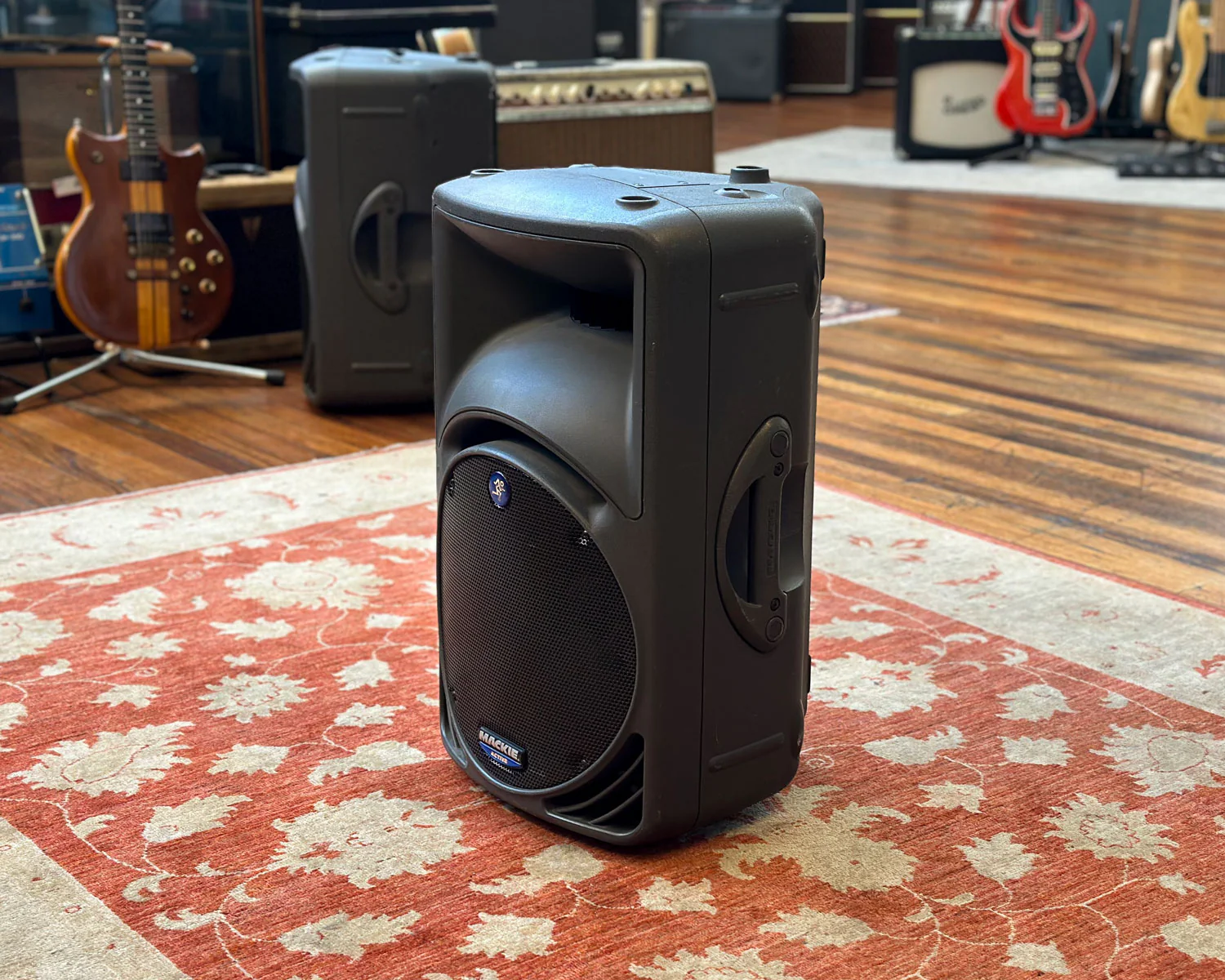 Mackie SRM450 v1 400 Watt Powered Speaker - Image 3