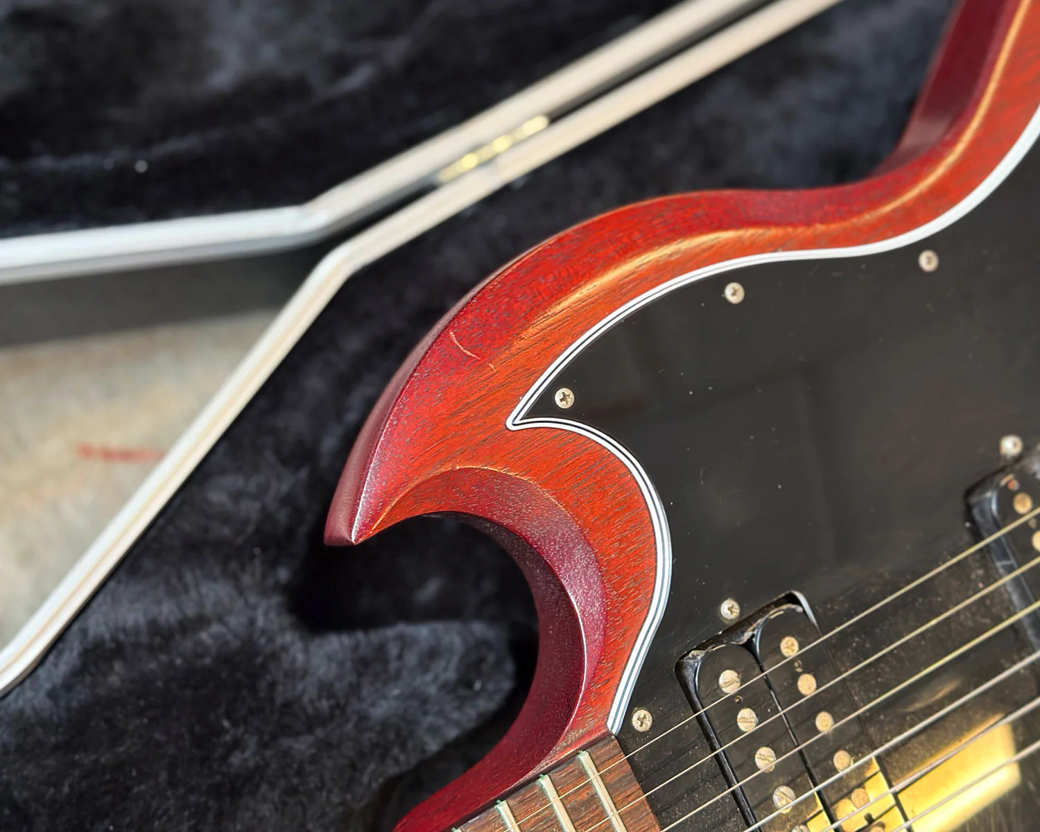 2009 Gibson SG Faded Cherry w/Gator Case - Image 12