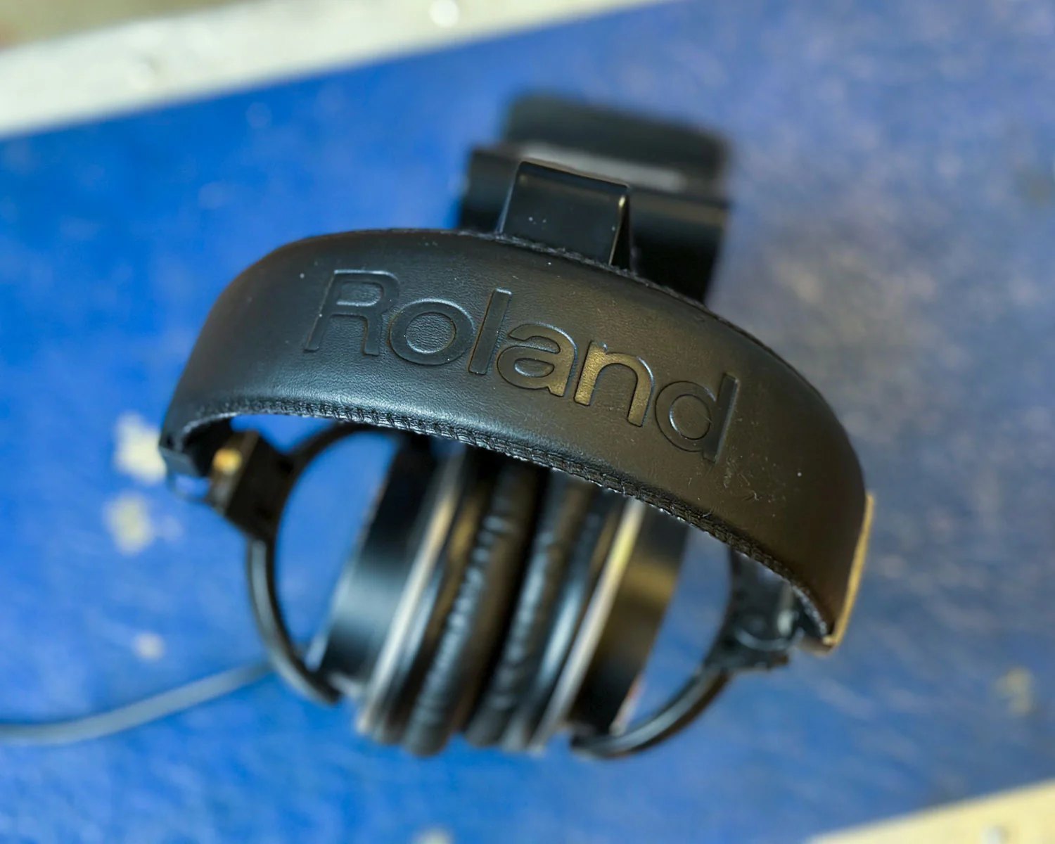 Roland RH-300 Monitor Headphones - Image 2