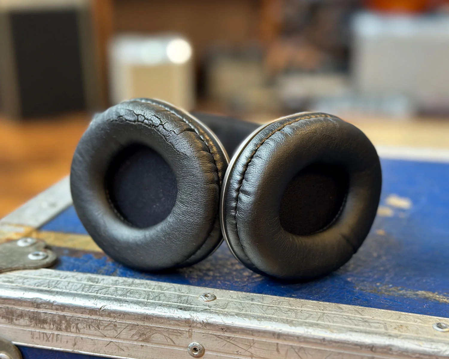 Roland RH-300 Monitor Headphones - Image 3
