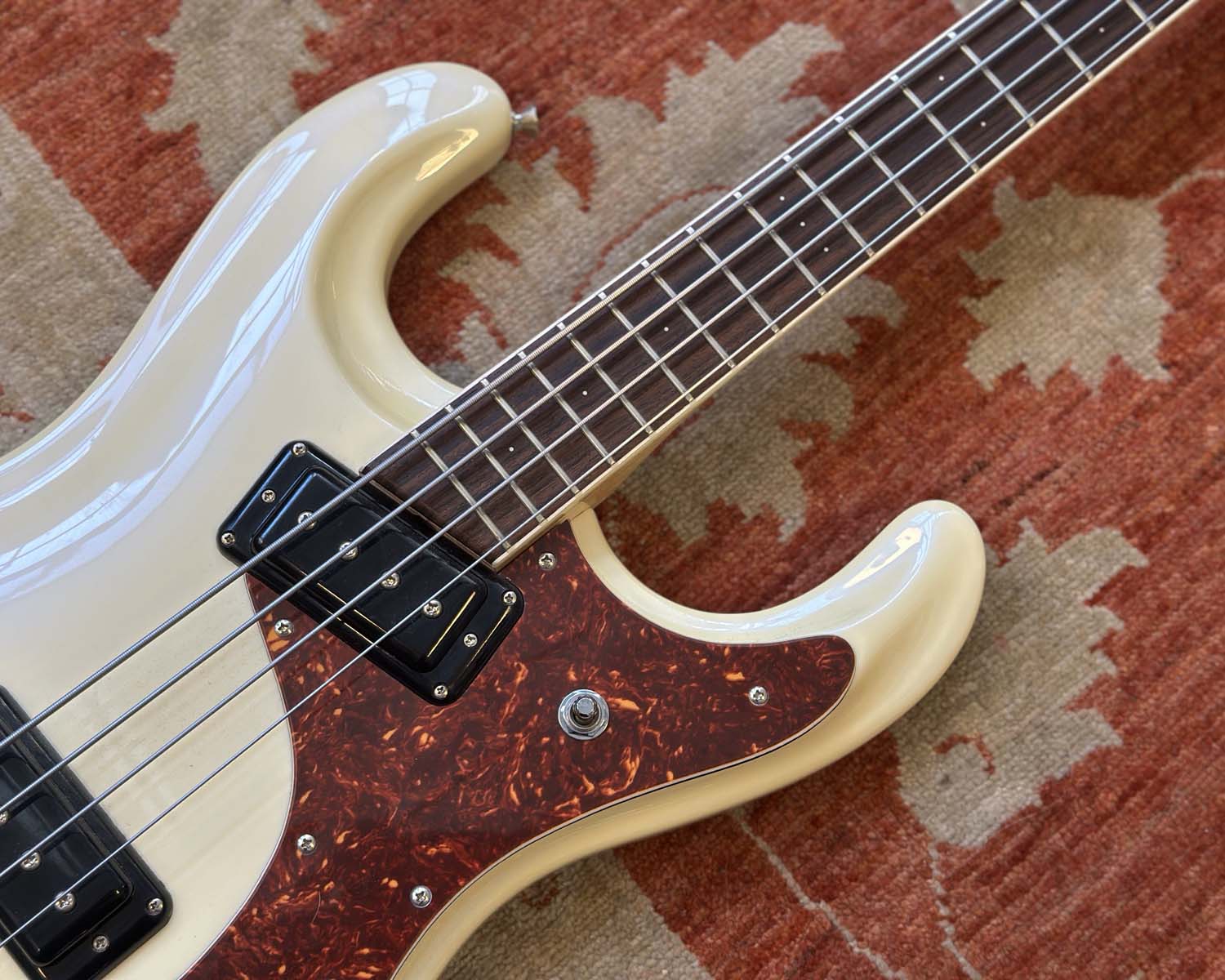 Mosrite Custom 65 Bass - Image 5