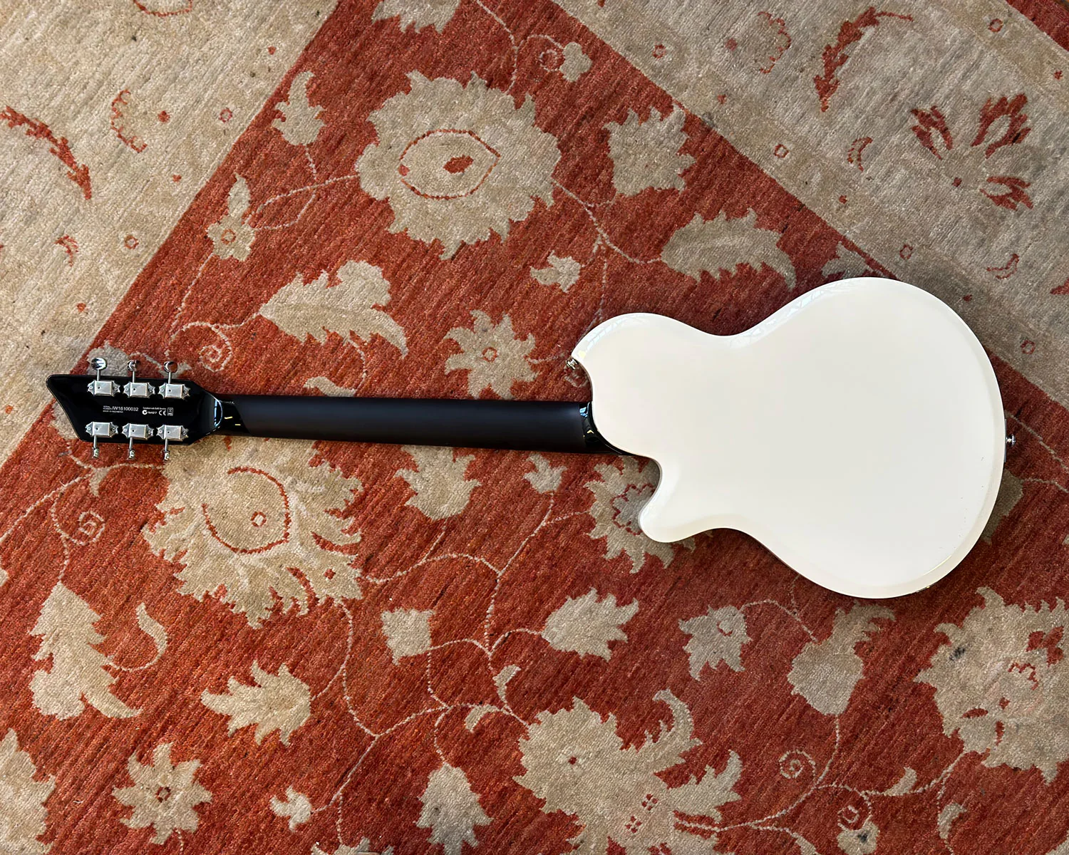 Supro Hampton Arctic White w/Hard Shell Case - Image 4