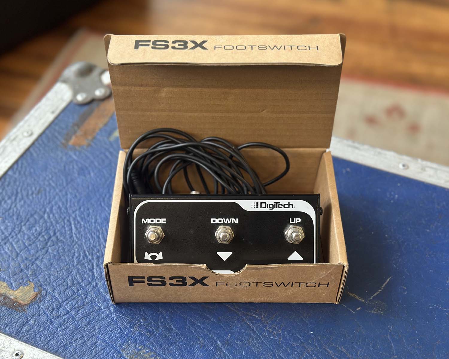 DigiTech JamMan Solo Looper/Phrase Sampler w/ FS3X 3 Button Footswitch - Image 4