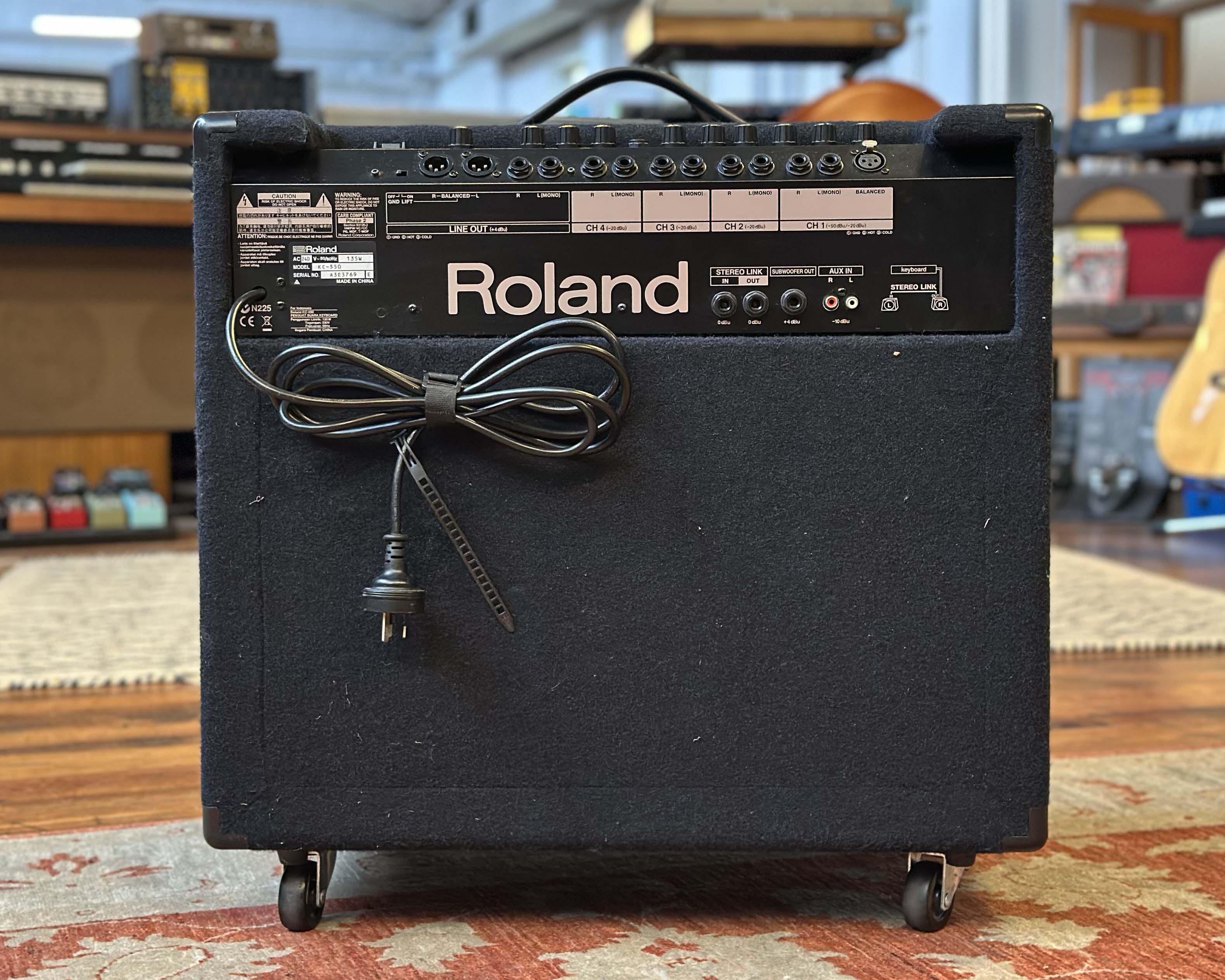 Roland KC-550 180 Watt 4-Channel Mixing Keyboard Amplifier - Image 2