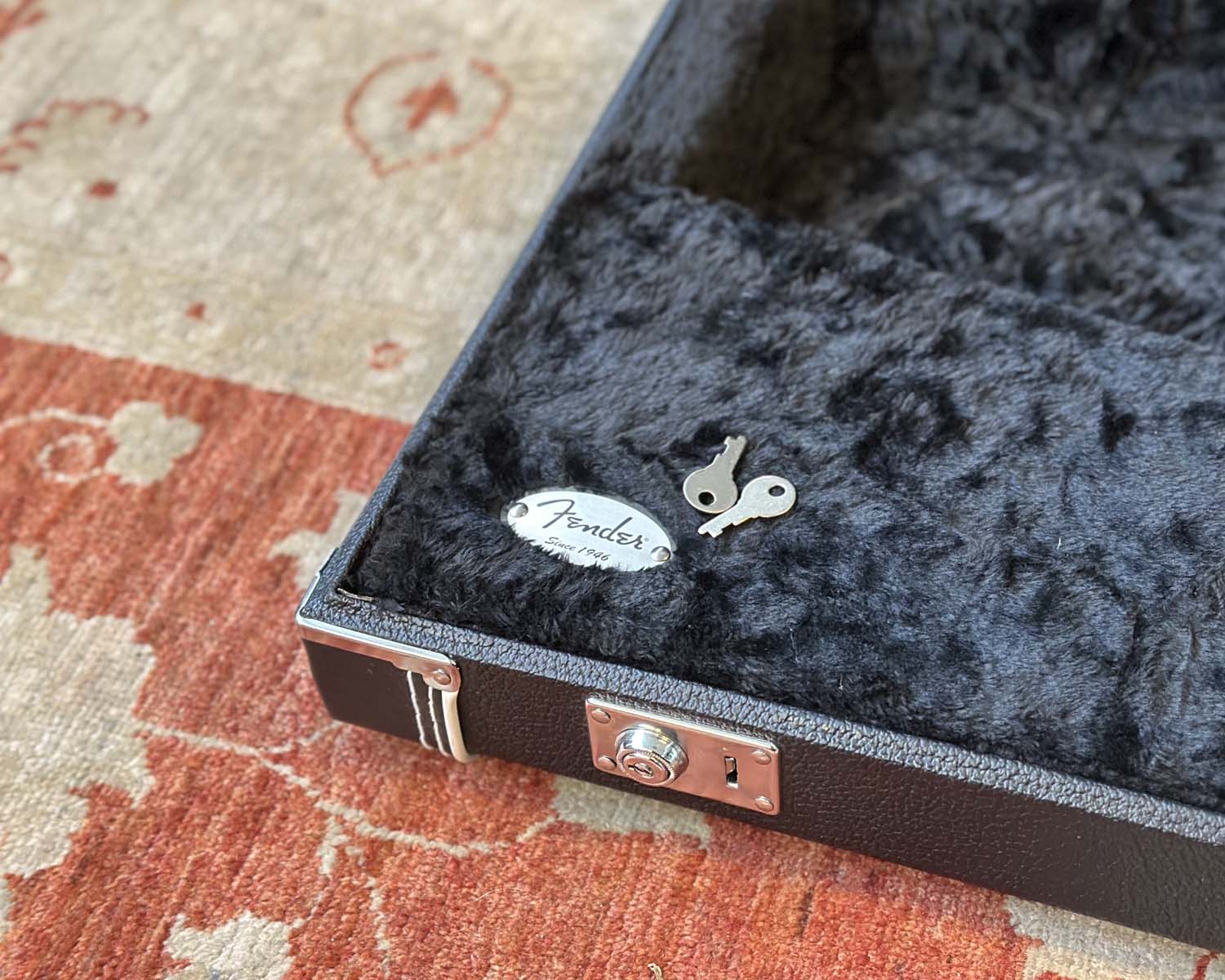 Fender Classic Series Wood Case - Strat/Tele - Image 3