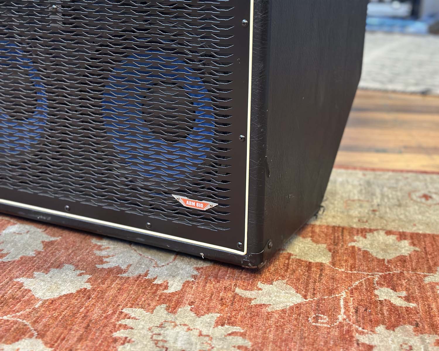 Ashdown ABM 610 900W 4Ω Bass Cabinet - Image 3