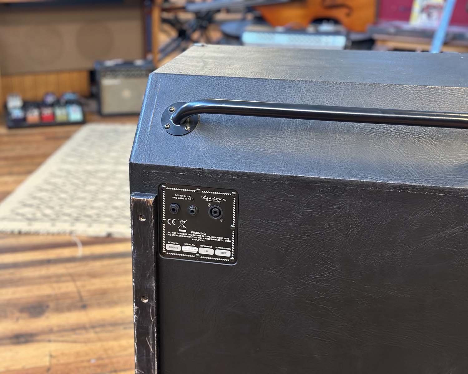 Ashdown ABM 610 900W 4Ω Bass Cabinet - Image 6
