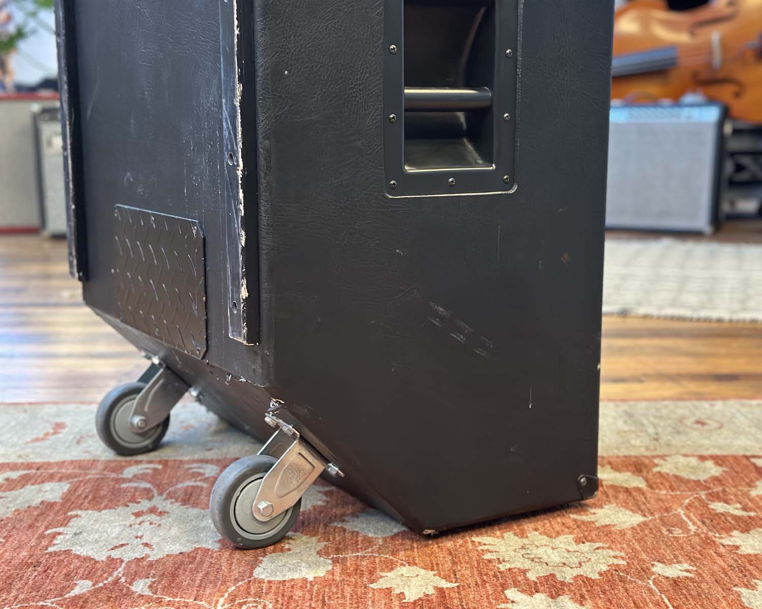 Ashdown ABM 610 900W 4Ω Bass Cabinet - Image 8