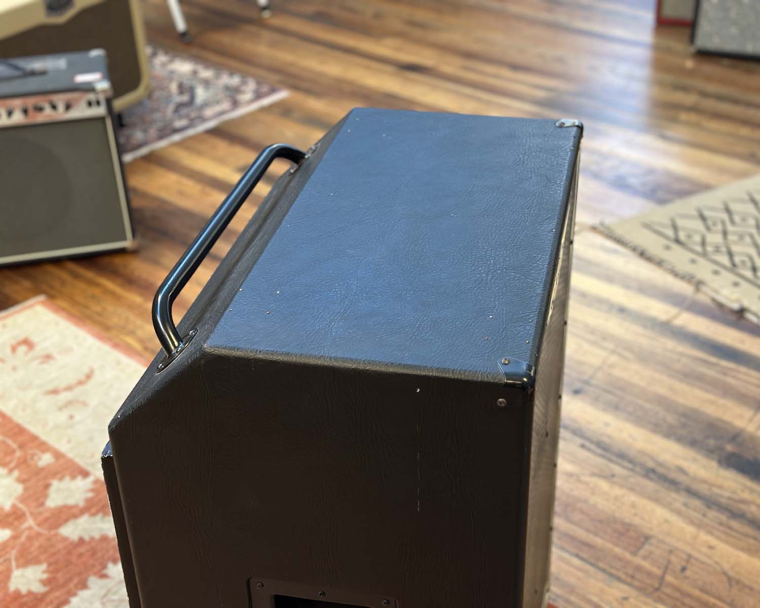 Ashdown ABM 610 900W 4Ω Bass Cabinet - Image 9